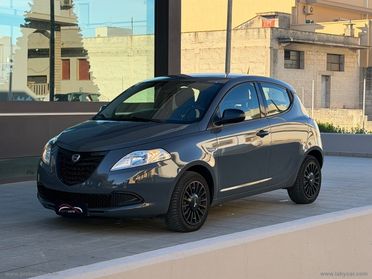 LANCIA Ypsilon 1.2 69 CV 5p. Silver