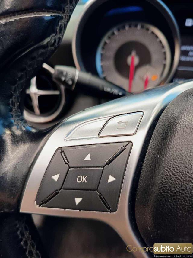 MERCEDES-BENZ SLK 200 CGI Edition1