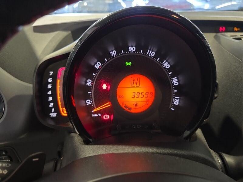 Toyota Aygo Aygo Connect 1.0 VVT-i 72 CV 5 porte x-play