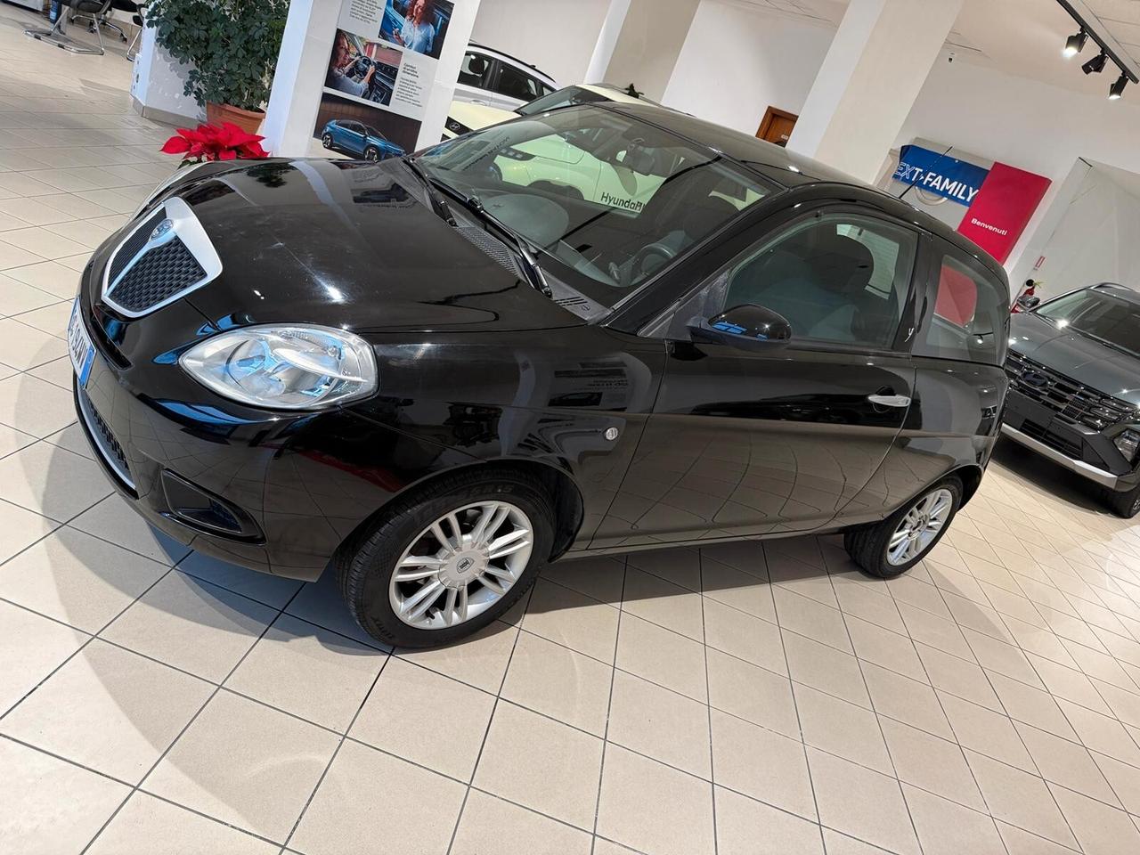 Lancia Ypsilon 1.2 Passion