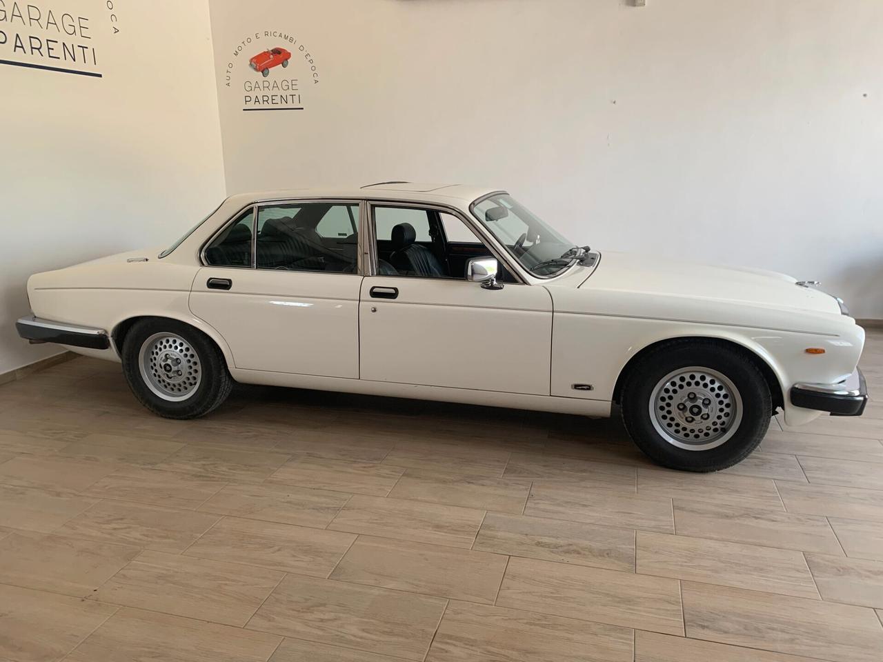 Jaguar XJ12 Sovereign HE 5.3 V12