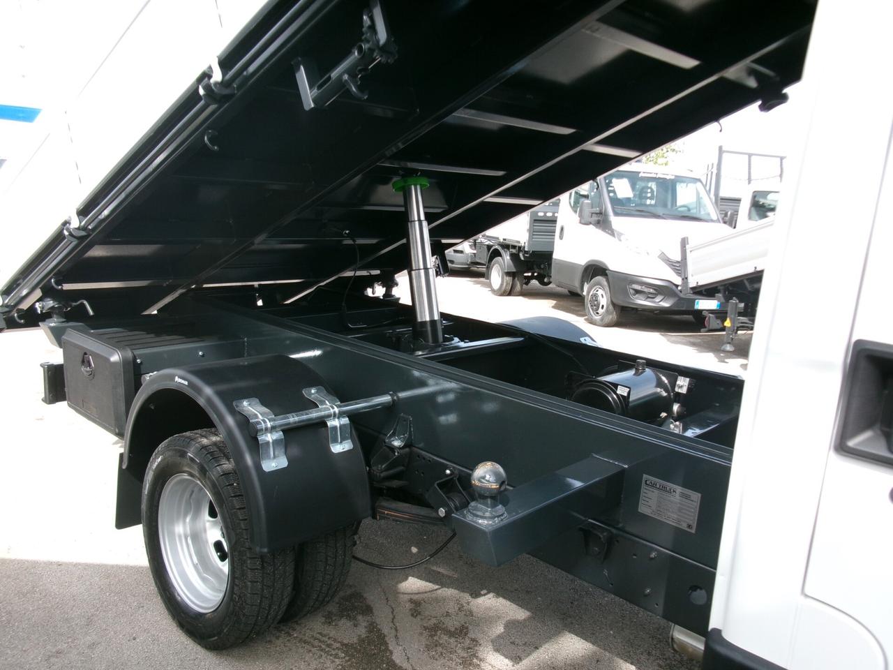 Iveco Daily 35C18 3000 180CV E4 RIBALTABILE TRILATERALE NUOVO 195000 KM