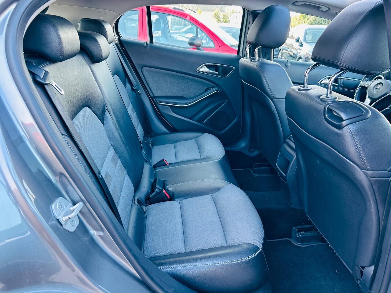 Mercedes-benz GLA 200 d Premium