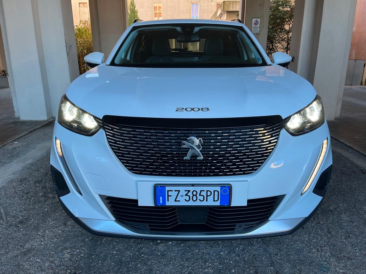 Peugeot 2008 BlueHDi 100 S&S Allure