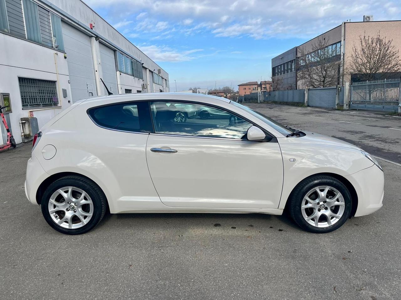 Alfa Romeo MiTo 1.4GPL 181.000km 2010 per neopatentati
