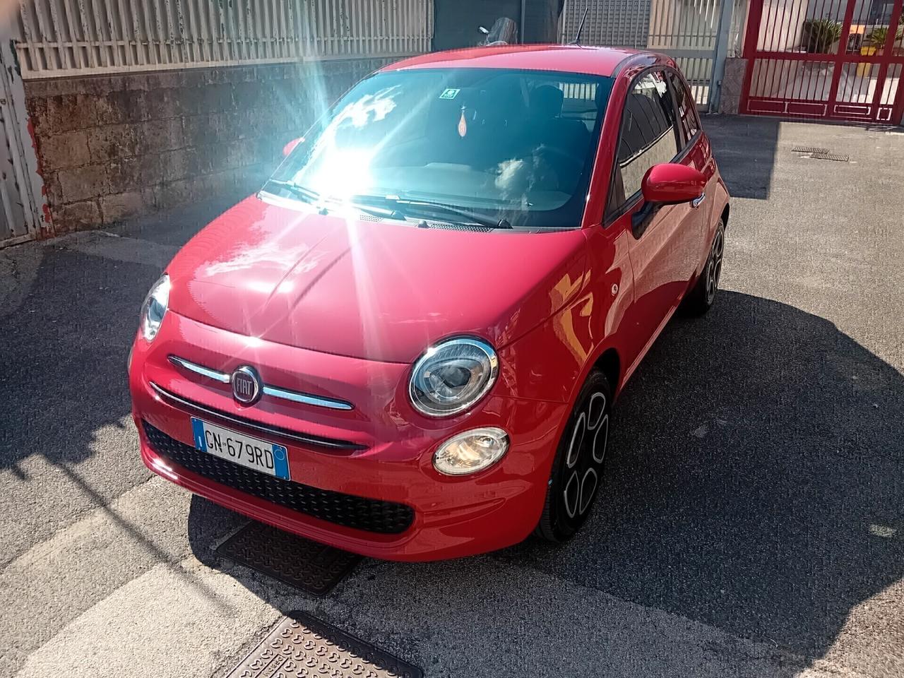 Fiat 500 1.0 Hybrid Red