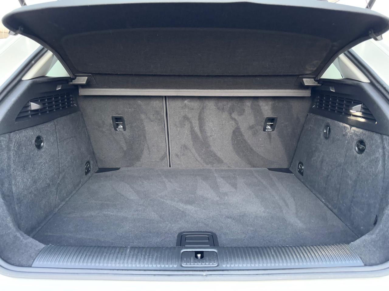 AUDI A3 Sportback 1.6 Tdi Admired S-LINE-Led Navi