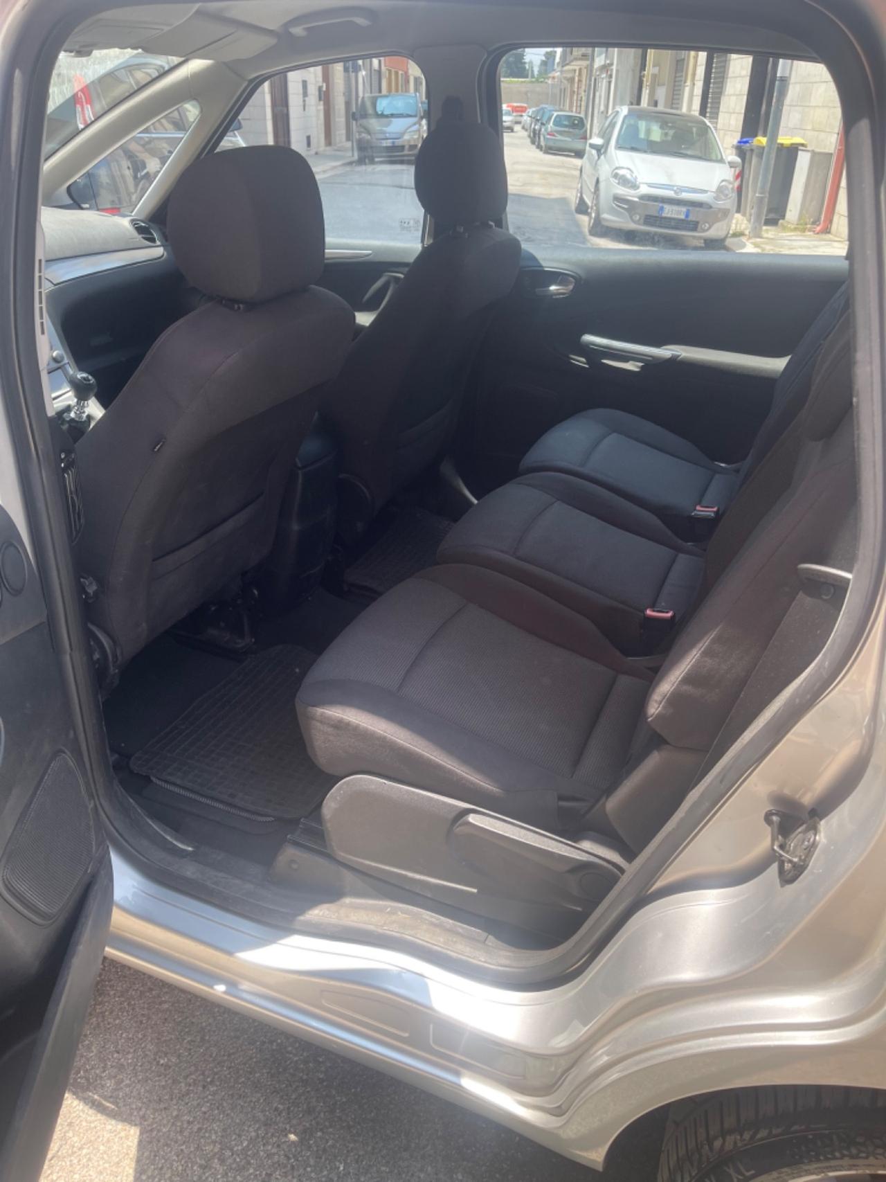 Ford S-Max 1.8 TDCi 125CV Titanium