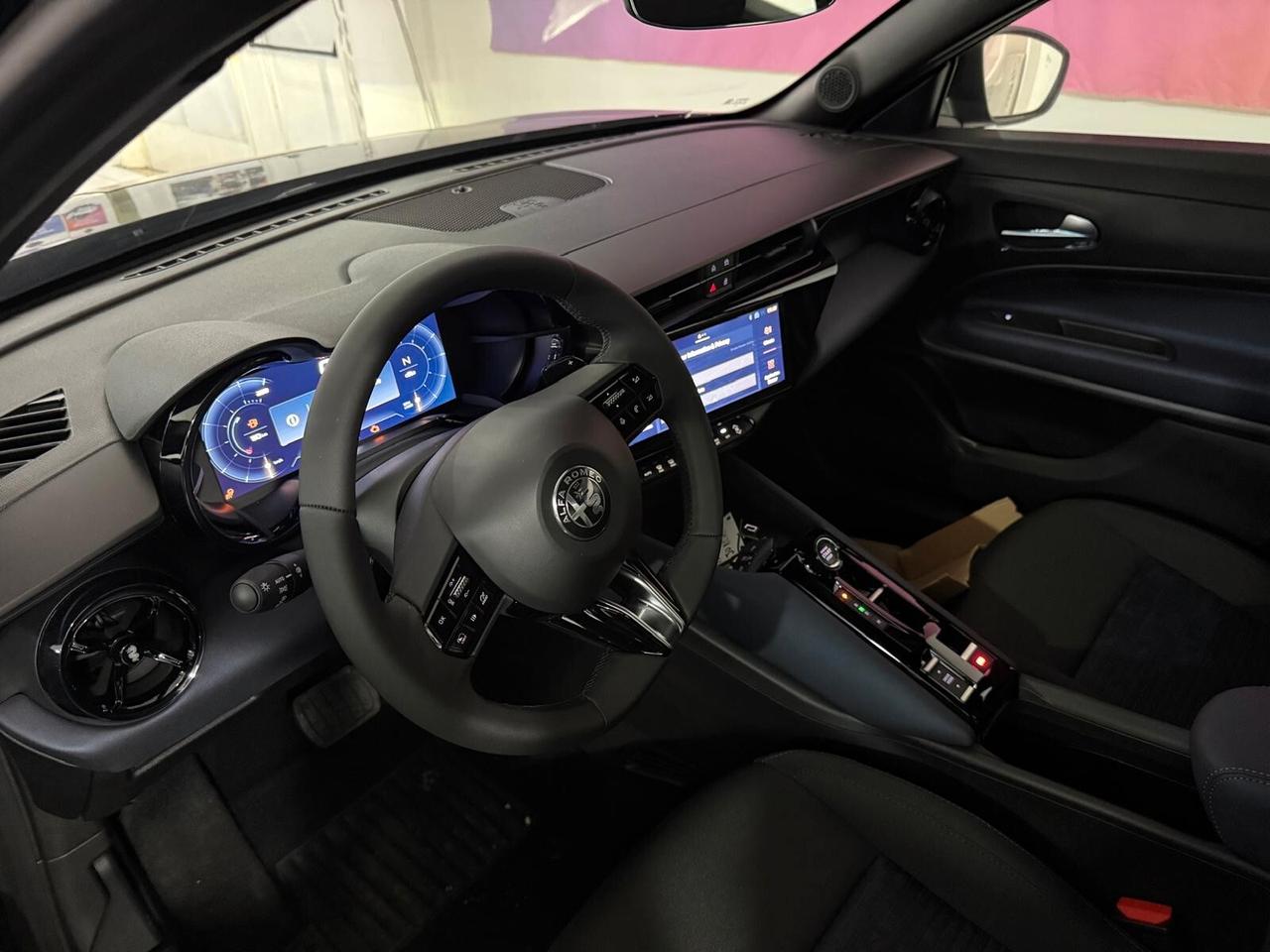 Alfa Romeo Junior 1.2 136 CV Hybrid eDCT6 KM0