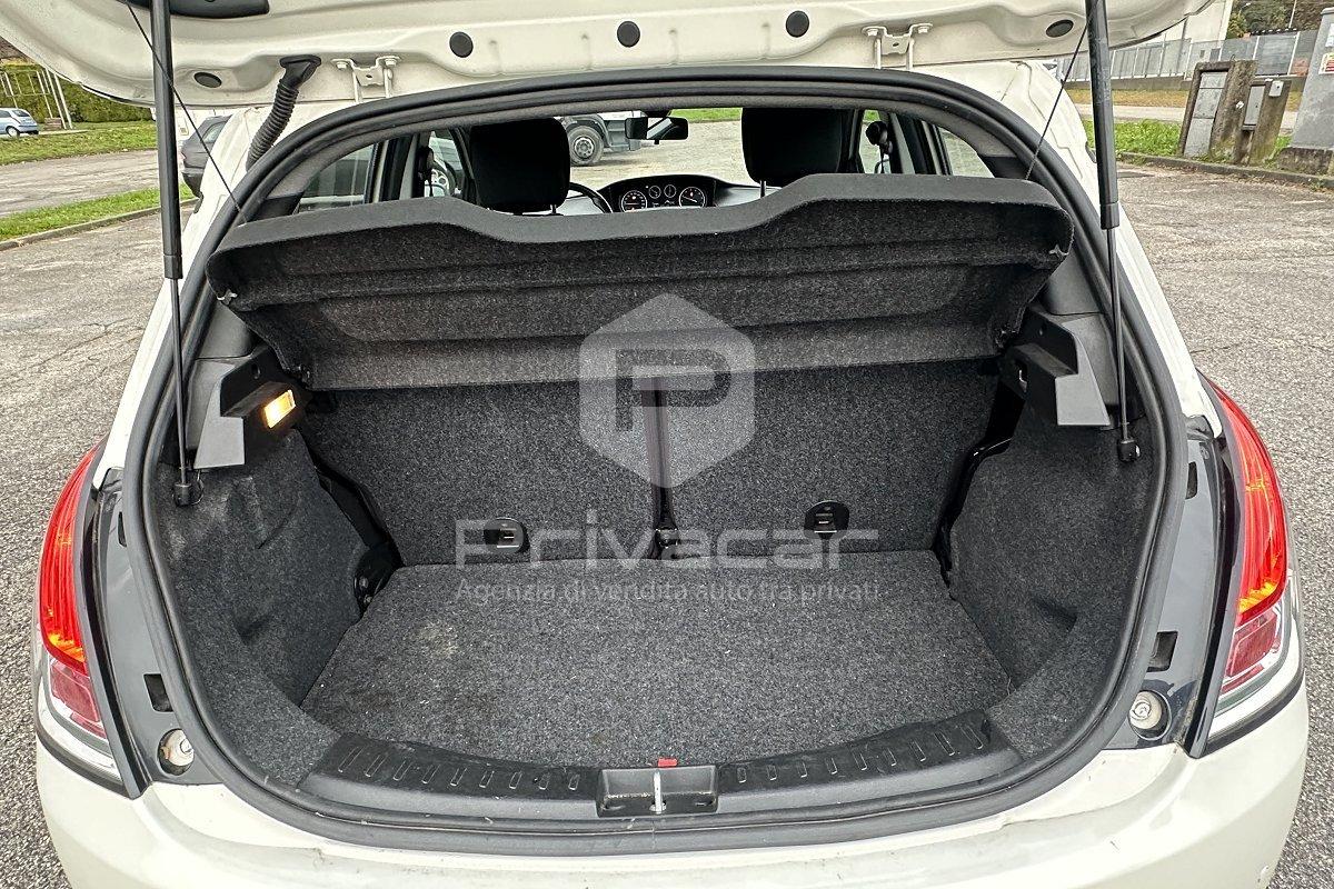 LANCIA Ypsilon 0.9 TwinAir 85 CV 5 porte Metano Ecochic Silver