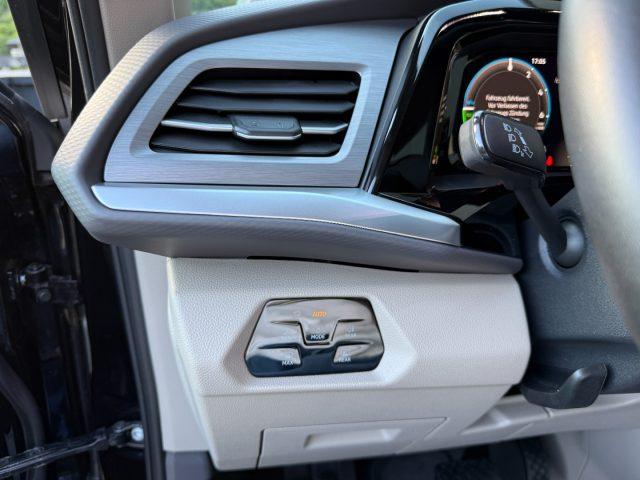 VOLKSWAGEN Multivan 1.5 PHEV DSG 4Motion Life Matrix 18" 7P Camera
