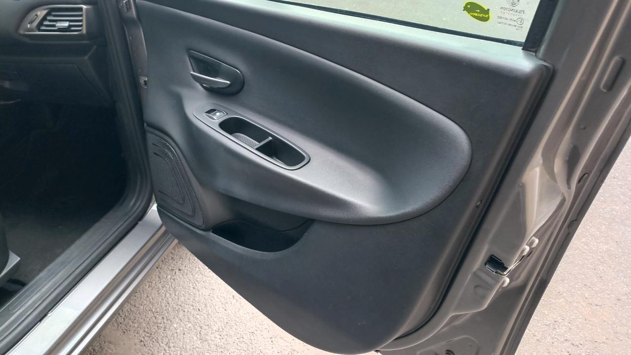 Lancia Ypsilon 1.3 MJT 16V 95 CV 5 porte S&S Elefantino