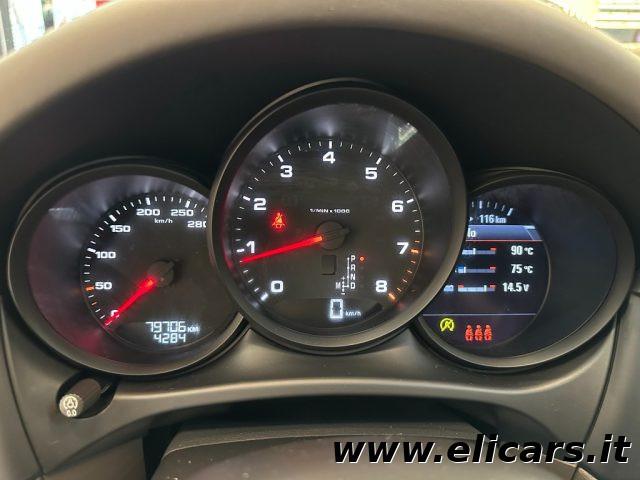 PORSCHE Macan 2.0