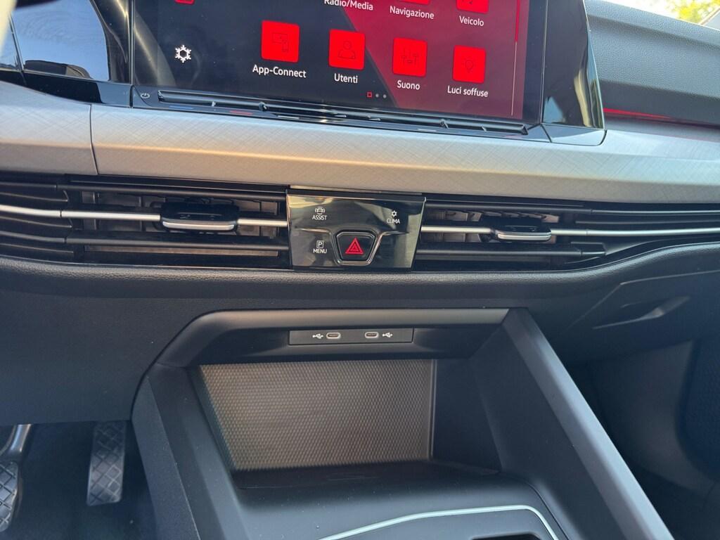 Volkswagen Golf VIII 2020 1.0 eTSI 110CV DSG Life (MHEV)