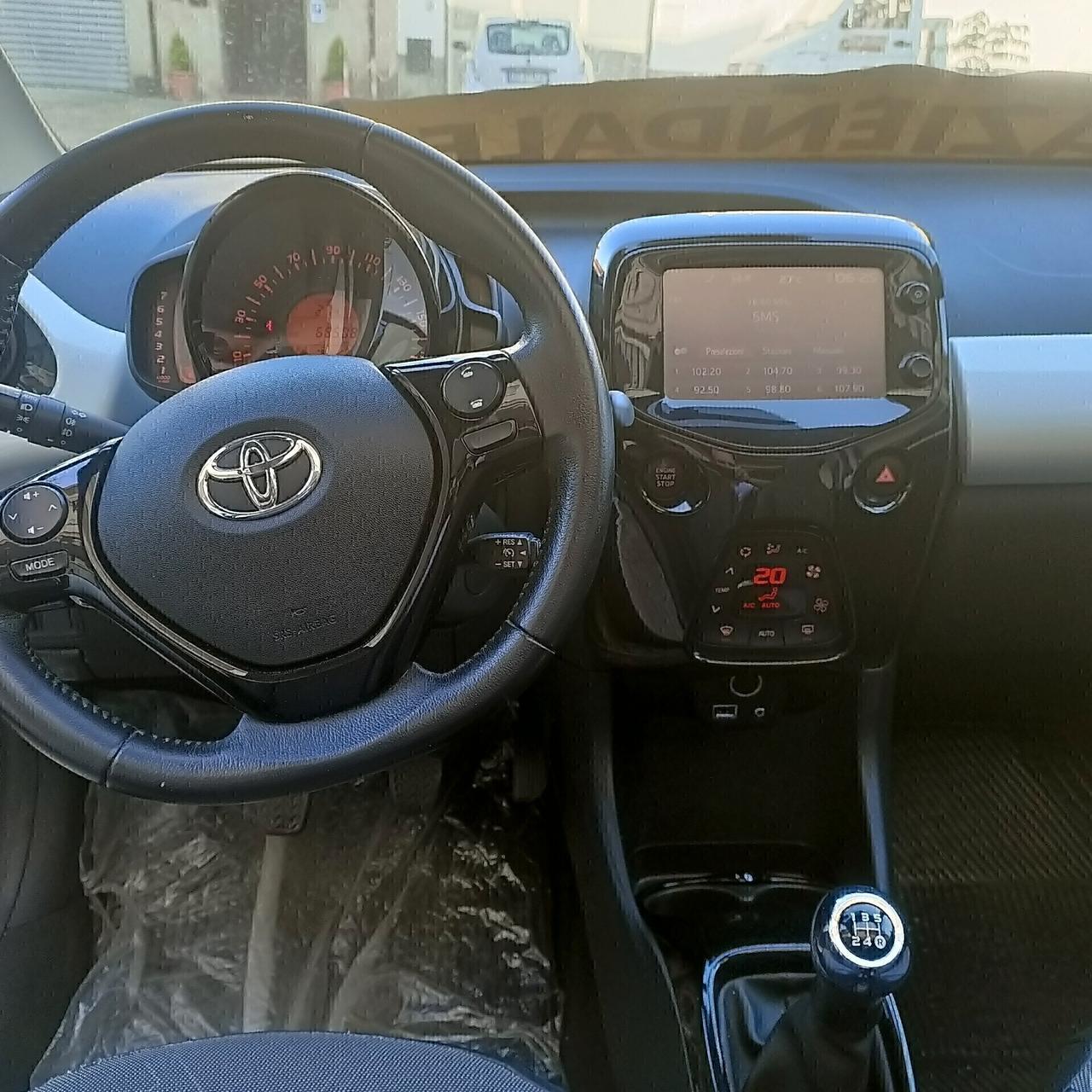 TOYOTA Aygo 2ª serie - 2016 KM SOLO 68000 CABRIO PREZZO RIBASSATO