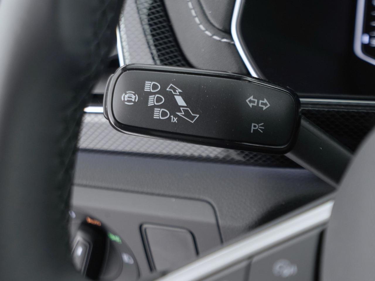 Volkswagen T-Cross 1.0 tsi 115cv r-line plus