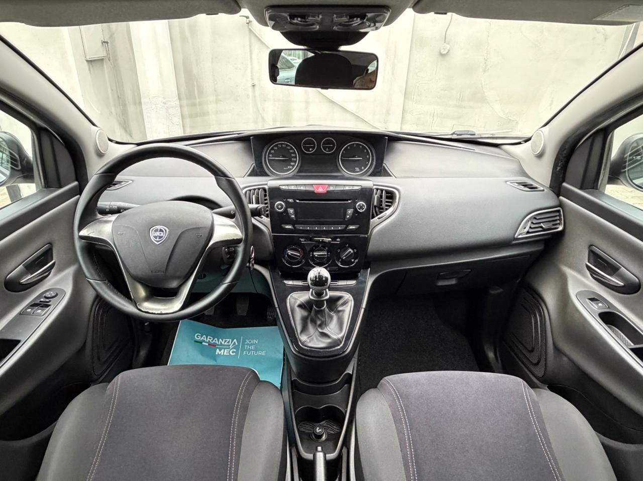 Lancia Ypsilon 1.2 Silver