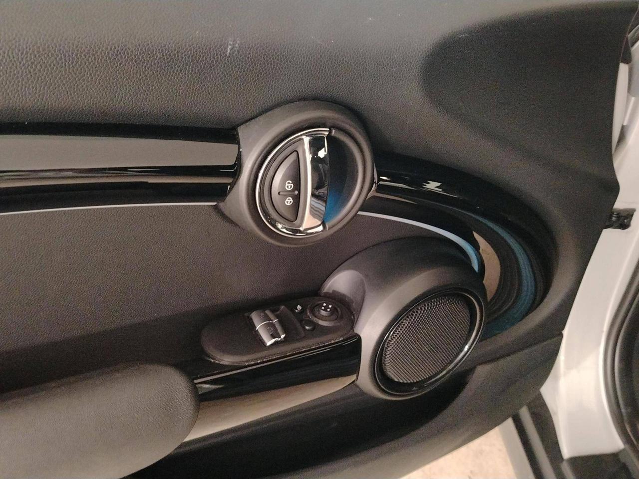 MINI Mini Cooper SE Classic