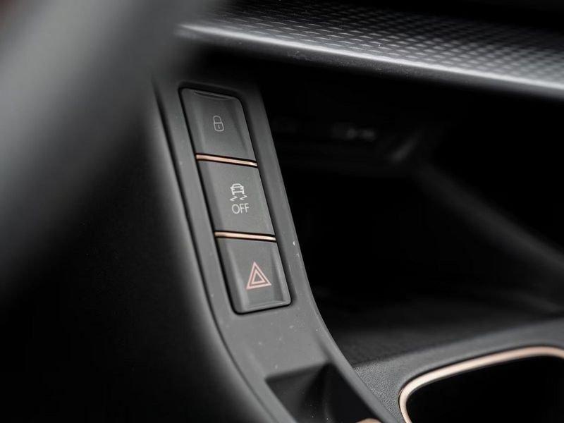 CUPRA Terramar 1.5 e-HYBRID DSG Camera Navi Cockpit 18"