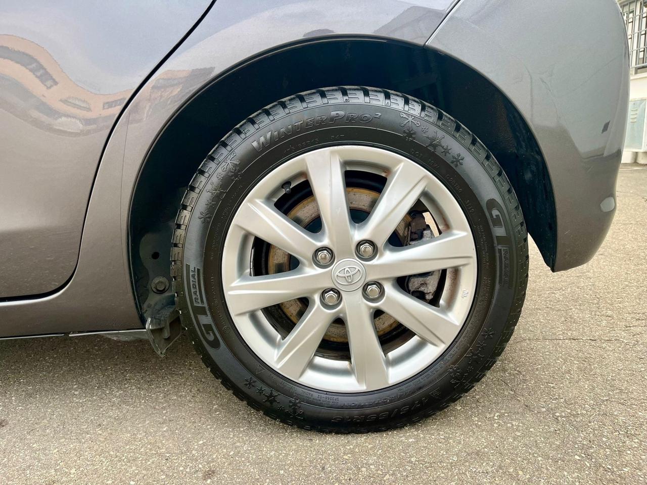 Toyota Yaris 1.5 Hybrid 2014 131.000km perfetta