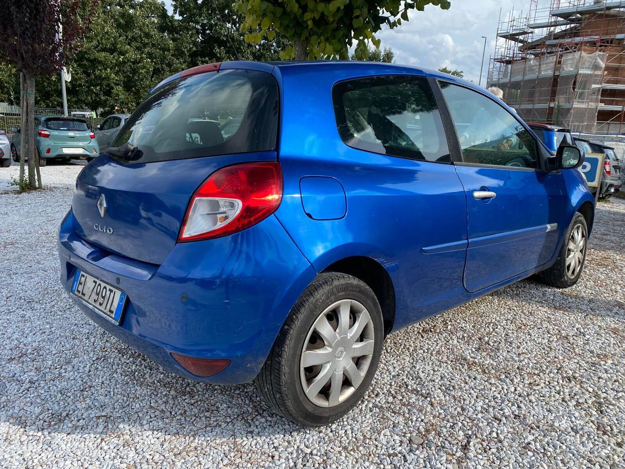 Renault Clio 1.6 16V 110CV Automatica