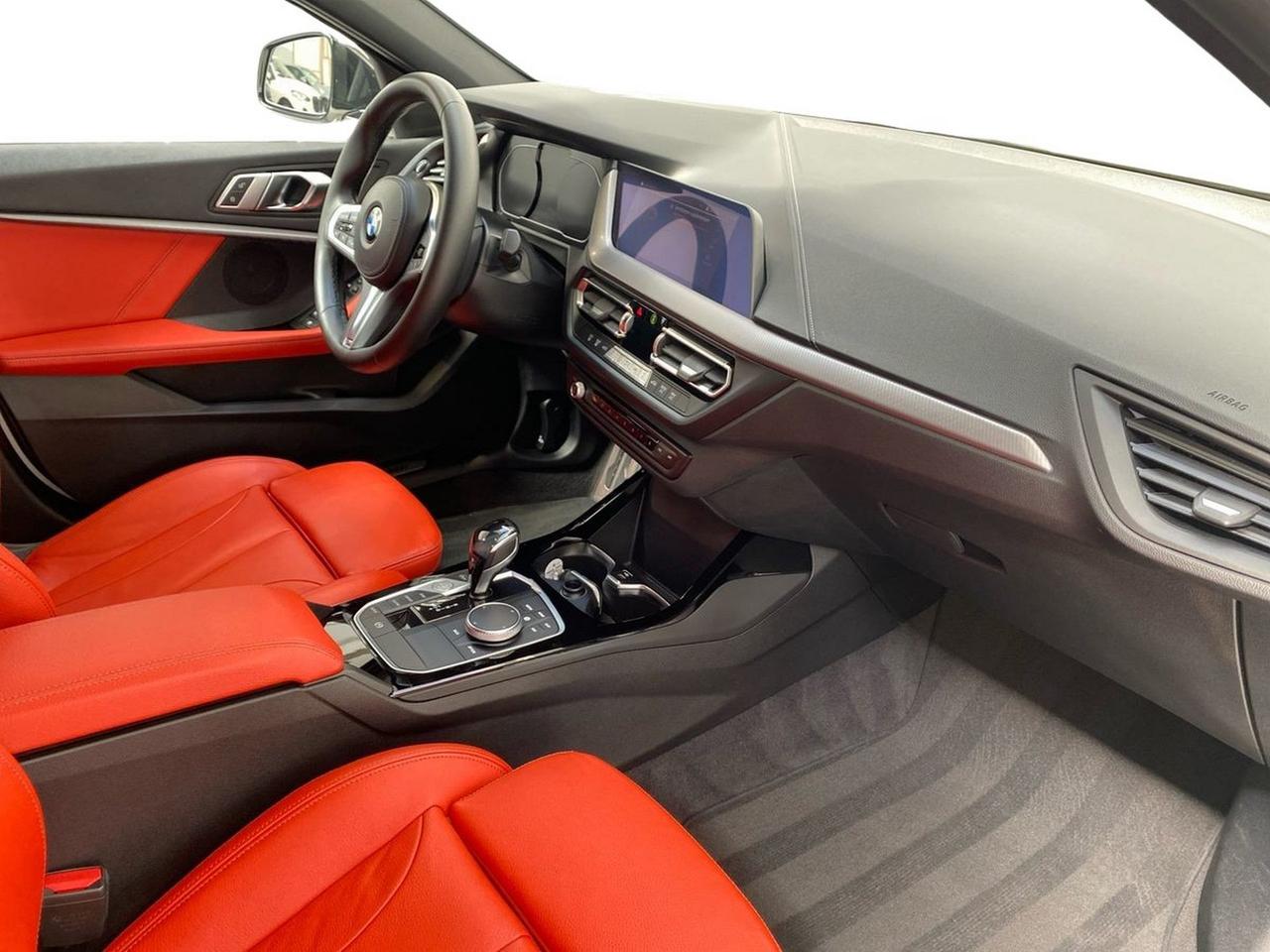 BMW Serie 1 F40 - 118i Msport 140cv auto