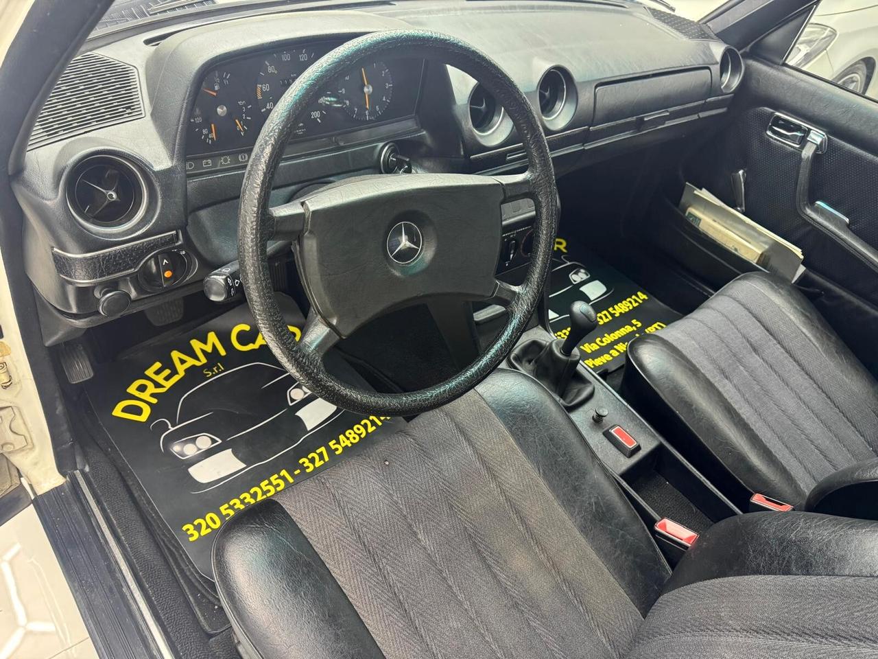 Mercedes-Benz 200 -Benzina