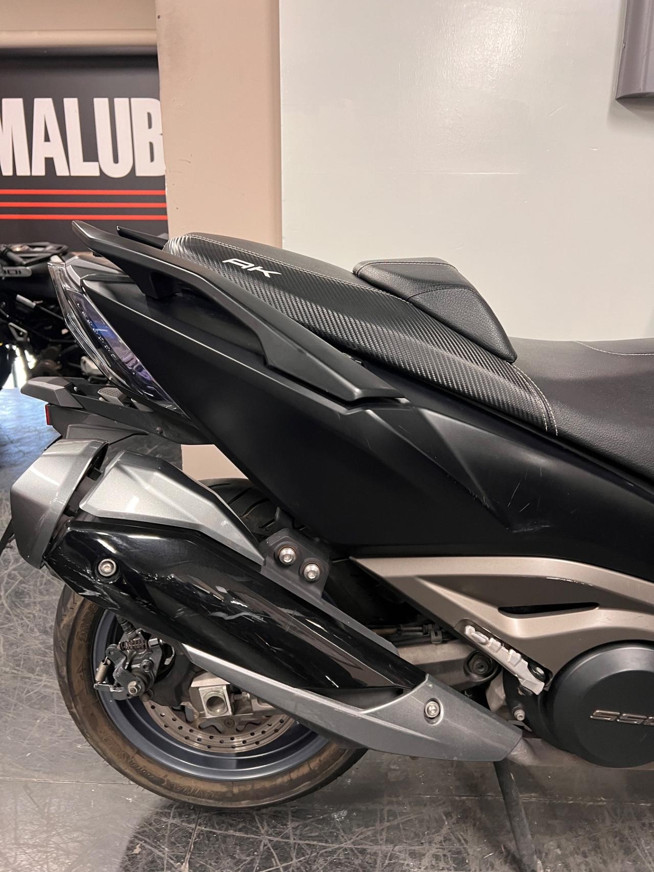 Kymco AK 550