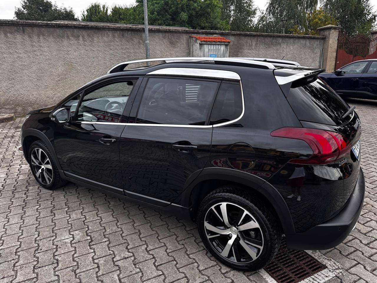 Peugeot 2008 BlueHDi 100 neopatentati euro 6b