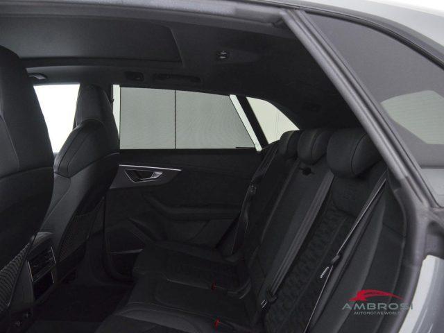 AUDI RS Q8 4.0 mhev 48V 600cv tiptronic