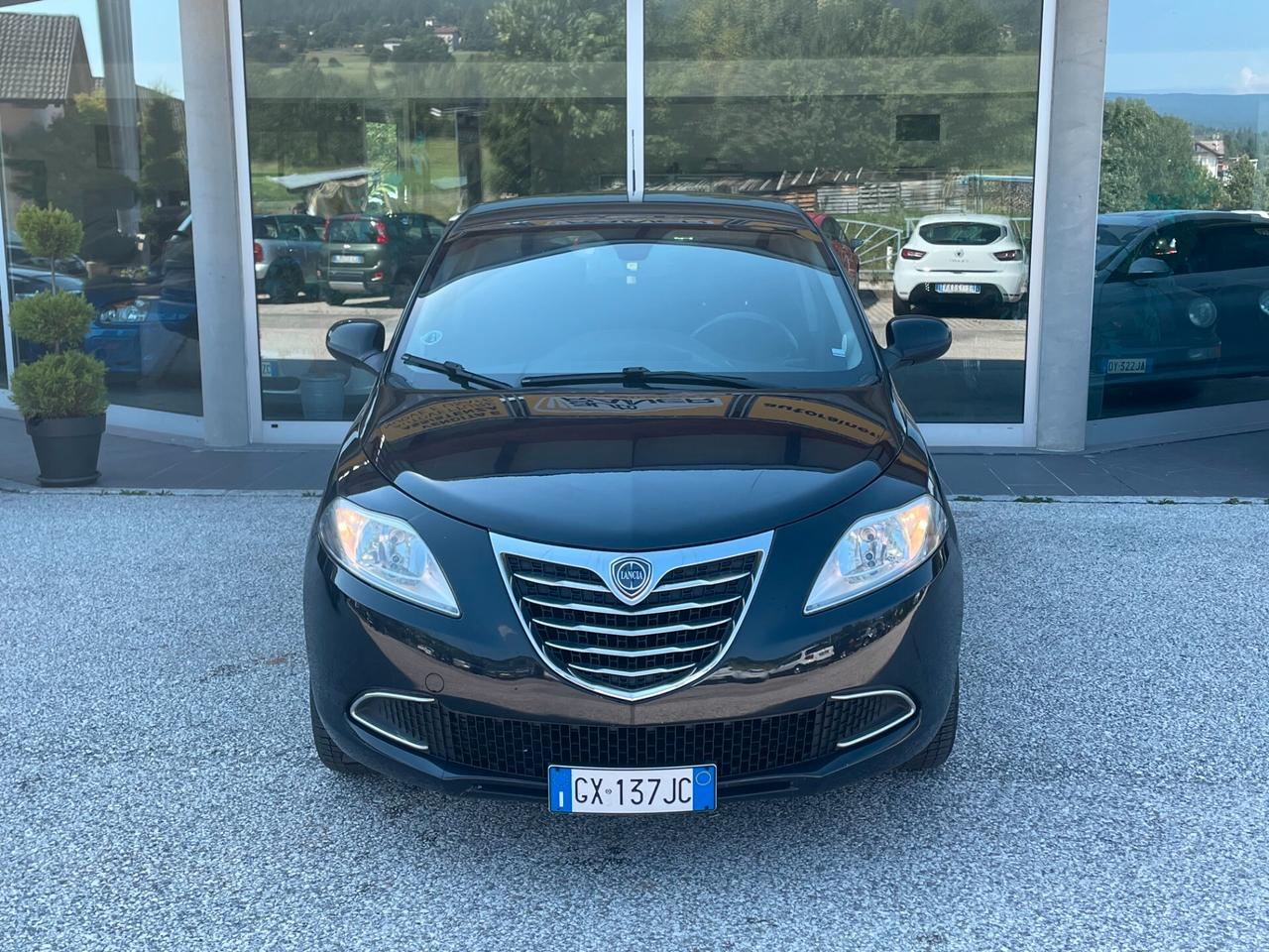 Lancia Ypsilon 1.2 69 CV 5 porte "NEOPATANTATI"