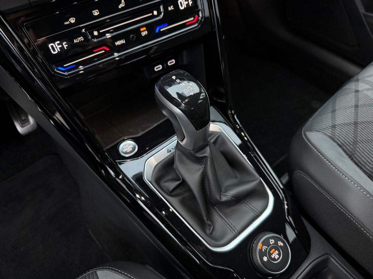 VOLKSWAGEN - T-Roc - 2.0 TDI SCR 150CV DSG 4MOT. R-Line