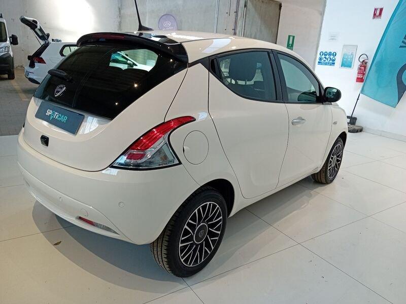 Lancia Ypsilon Ypsilon 1.0 FireFly 5 porte S&S Hybrid Platino