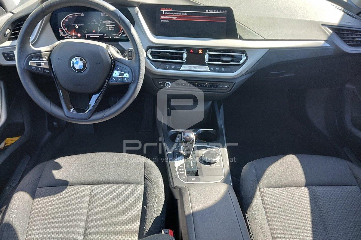 BMW 118i 5p. Advantage