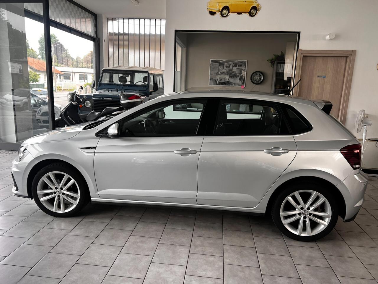 Volkswagen Polo 1.0 TSI 5p. R-LINE NEOPATENTATI