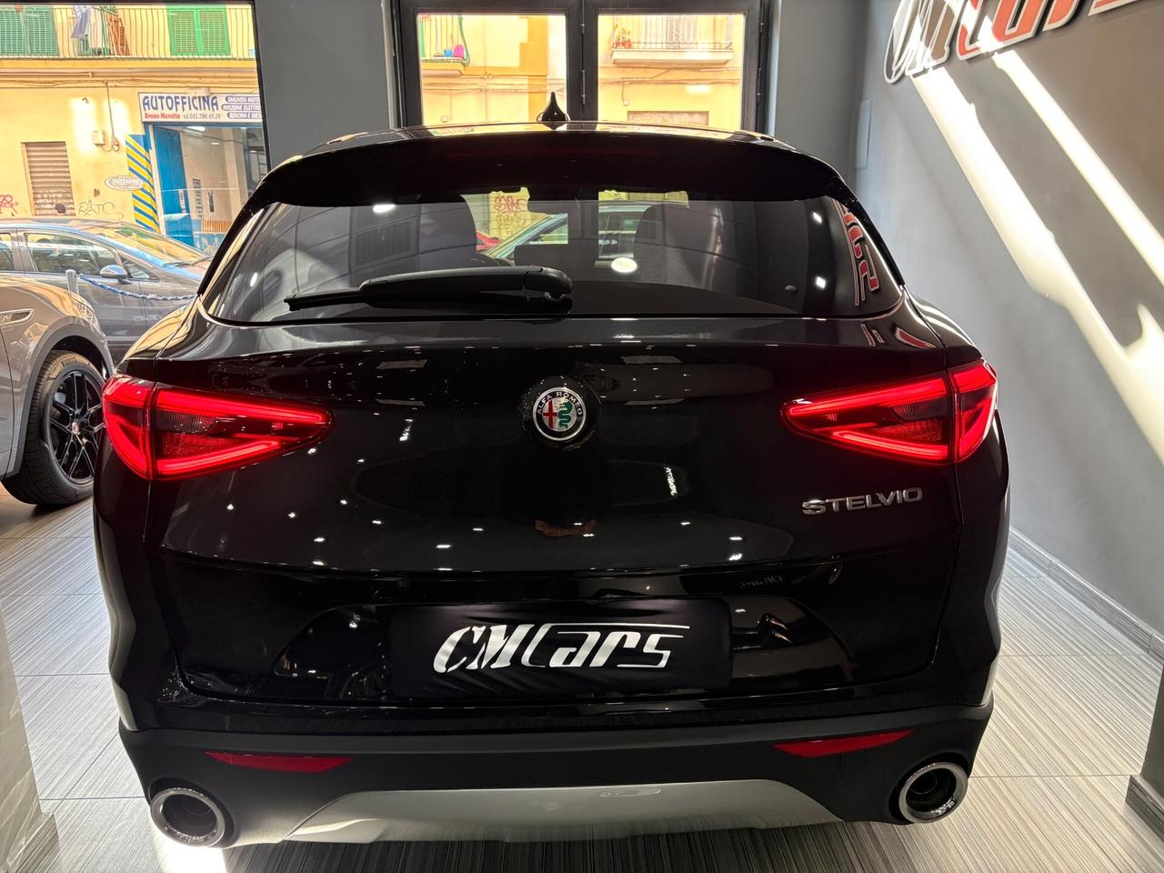 Alfa Romeo Stelvio 2.2 turbo diesel 160cv Auto RWD Business ITALIANA
