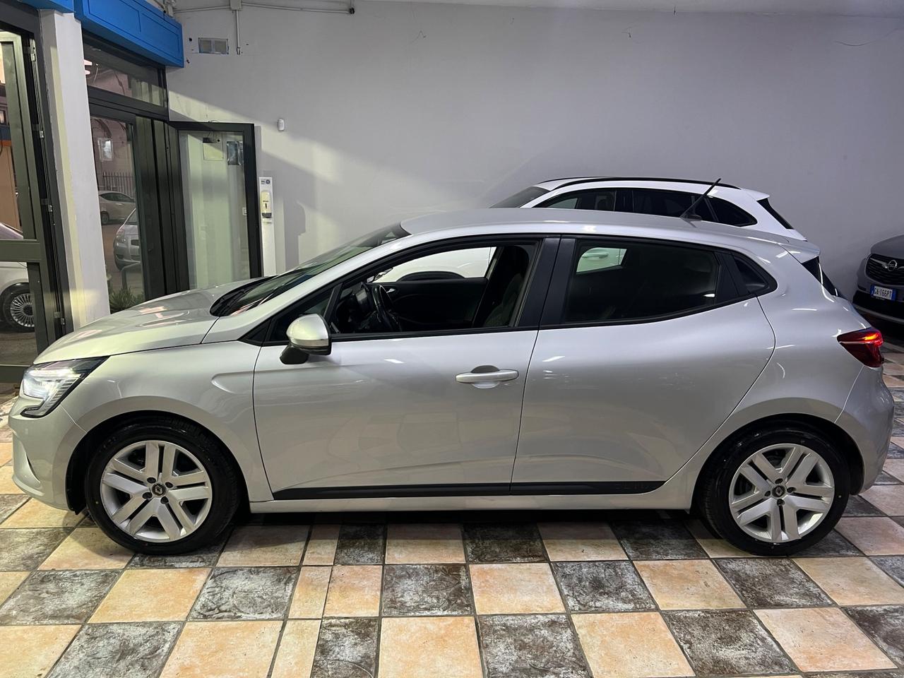 Renault Clio Full Hybrid E-Tech 140 CV 5 porte Intens