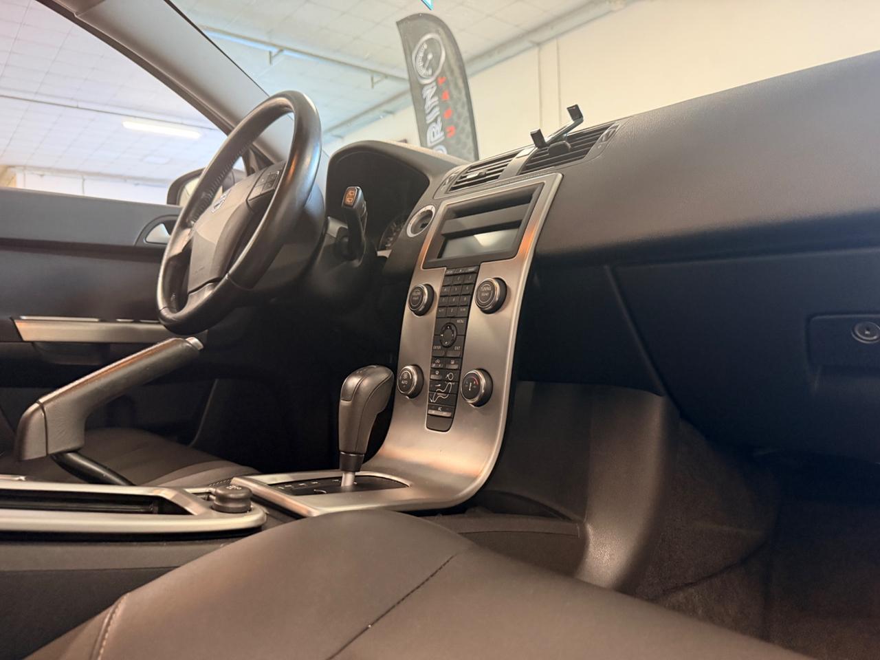 Volvo V50 2.4 D5 cat Momentum