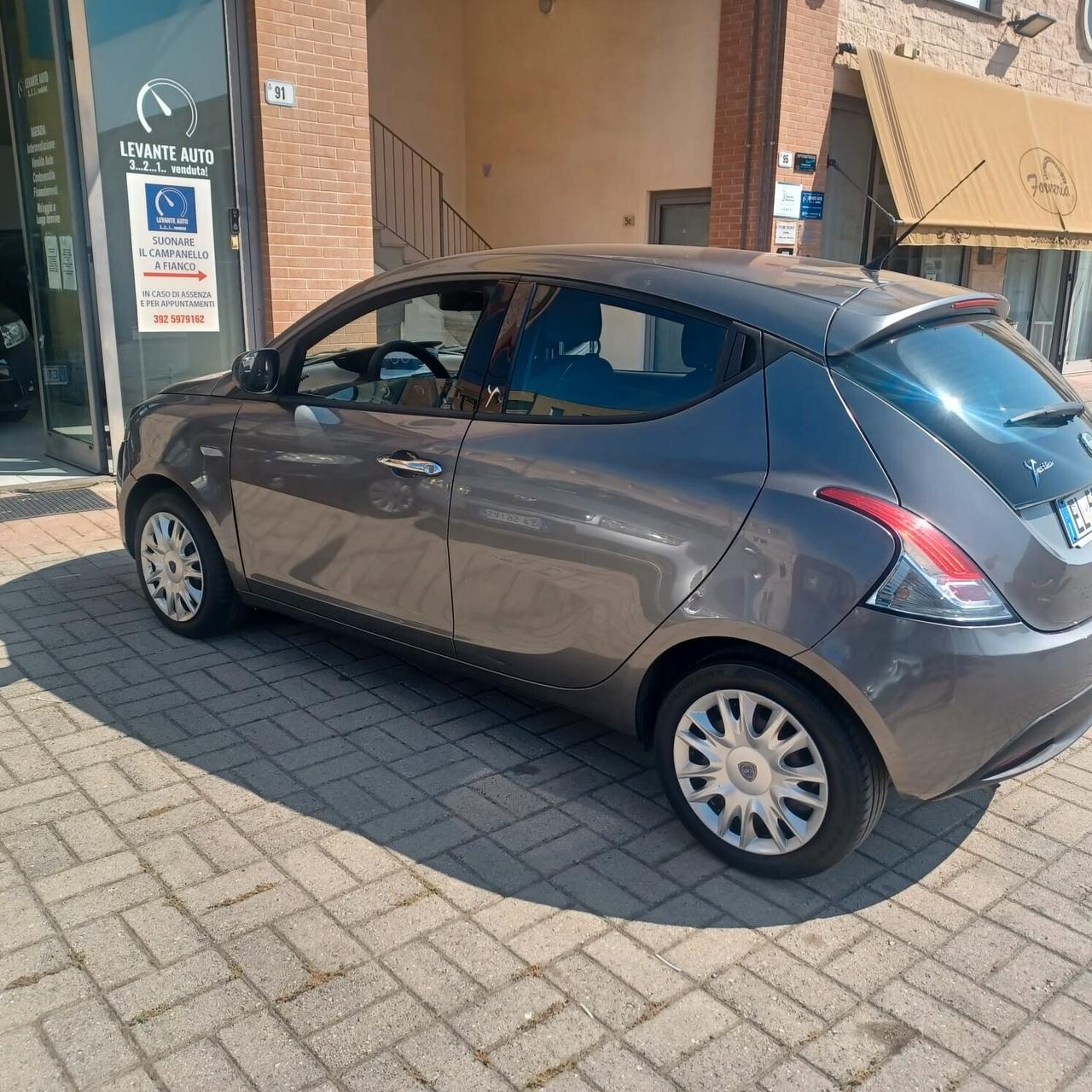 LANCIA YPSILON 1.2 FIRE NEOPATENTATI