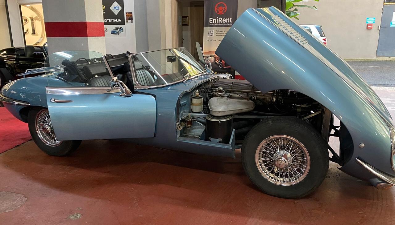Jaguar E-Type 4.2