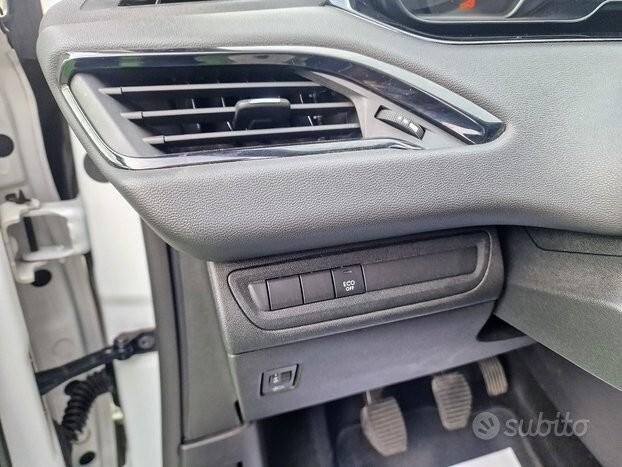 Peugeot 208 1.5 Hdi 5P.(GARANTITA-IVA INCL.)