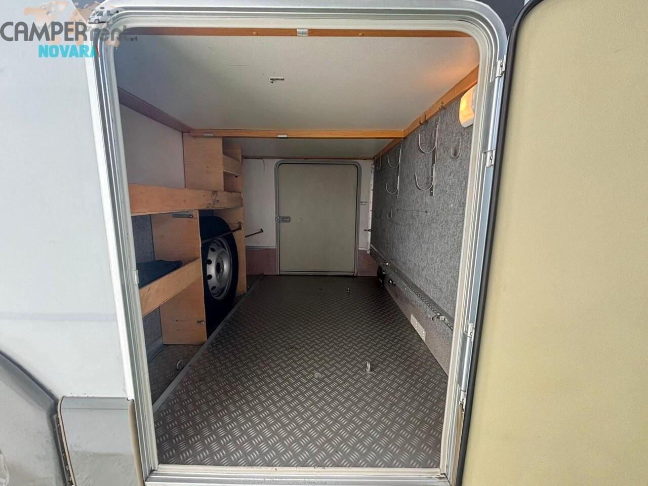 Knaus SUN TRAVELLER -MANSARDATO LETTO MATRIMONIALE IN CODA