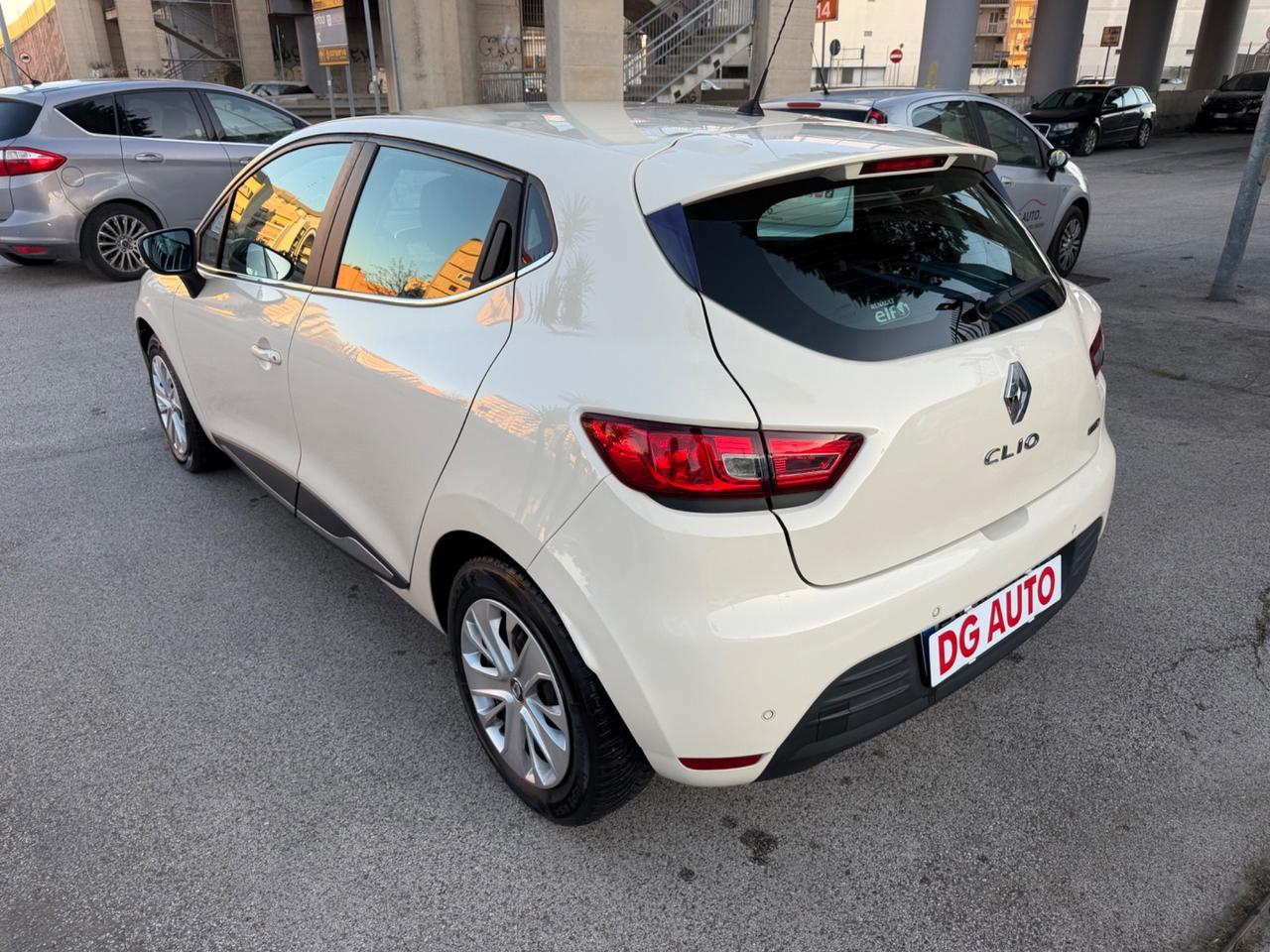 Renault Clio 1.5 dCi 90 cv 2017 navigatore