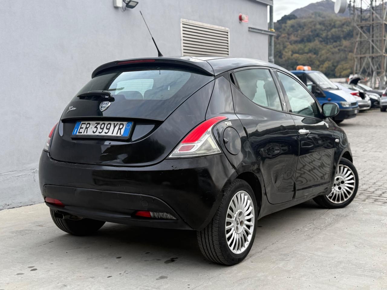 Lancia Ypsilon 1.3 MJT 16V 95 CV 5 porte