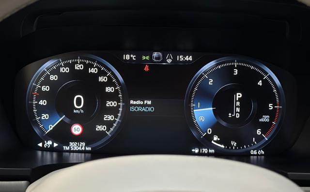 VOLVO V90 D4 Geartronic Momentum