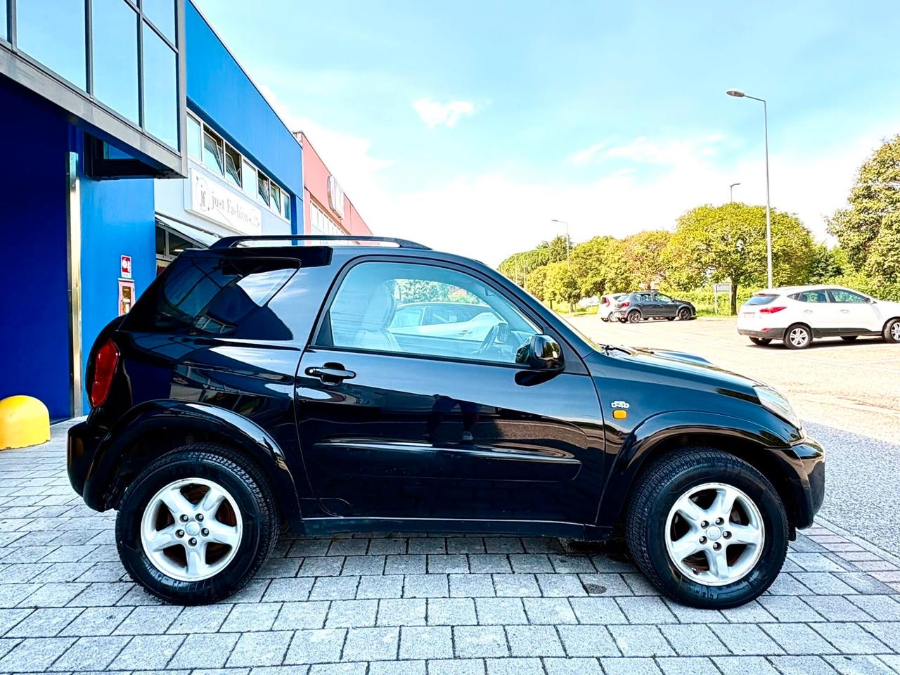 Toyota RAV 4 RAV4 2.0 Tdi D-4D cat 3 porte Sol