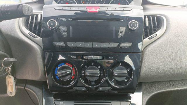 LANCIA Ypsilon 0.9 TwinAir 85 CV 5 porte Metano Ecochic Elefantin