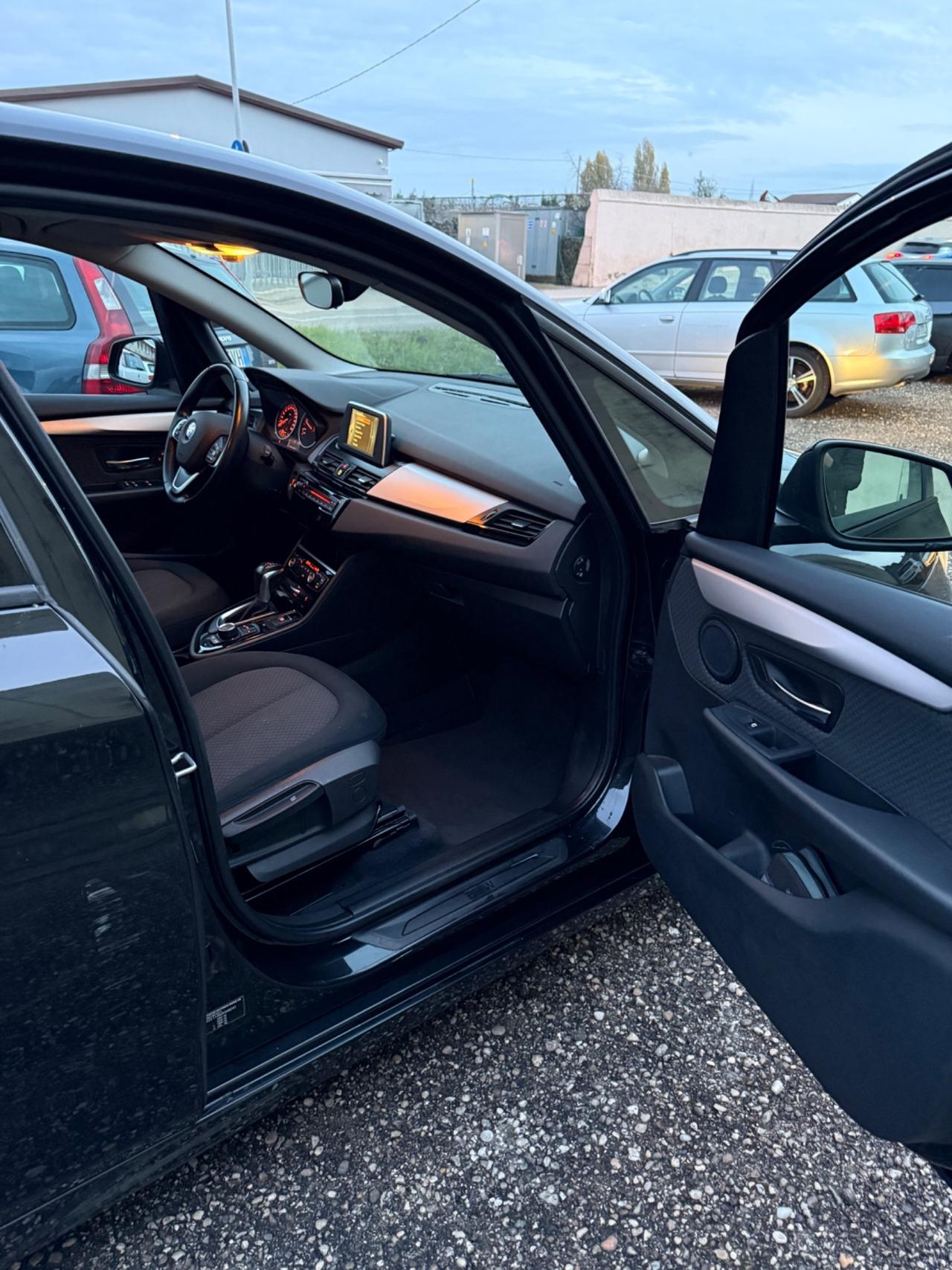 Bmw 2er Active Tourer 218d Luxury