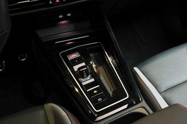 VOLKSWAGEN Golf GTI CLUBSPORT.2.0 GTI DSG.300CV.PERFORMANCE.AKRAPOVIC.