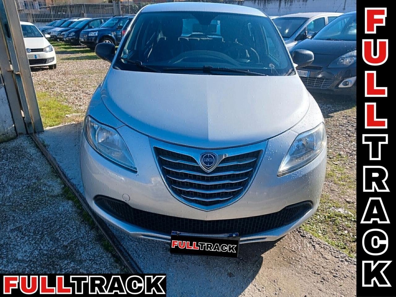 Lancia Ypsilon 0.9 TwinAir 85 CV 5 porte Metano Ecochic Silver